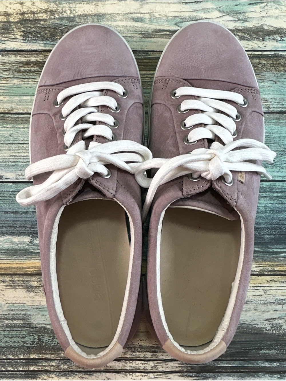 ECCO Casual Everyday Sneaker Size 7-7.5 Light Purple Nubuck Leather Walking Shoe - Picture 5 of 11